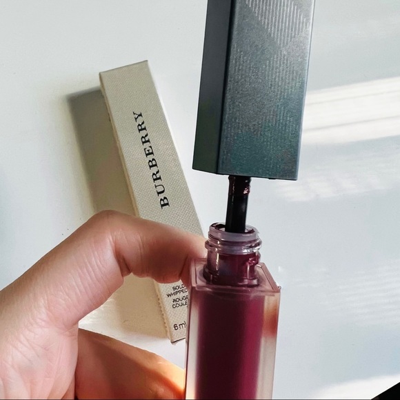 Burberry Liquid Lip Velvet Lipstick Oxblood No.53 - NIB - Picture 3 of 7
